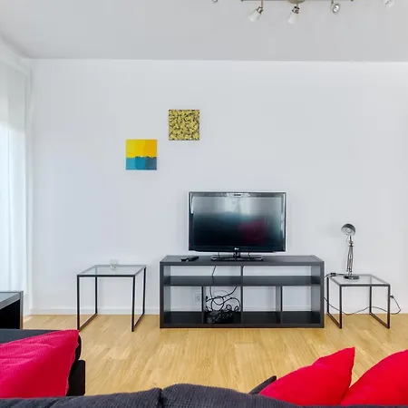 Apartament Portucale ! Modern 2br Flat With Garage Lizbona