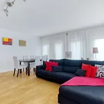 Apartament Portucale ! Modern 2br Flat With Garage *