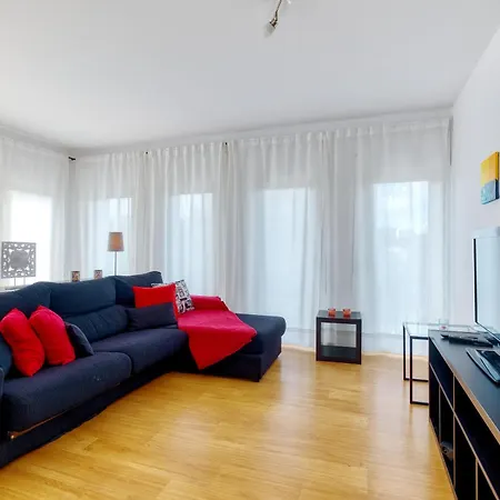 Portucale ! Modern 2br Flat With Garage Appartamento Lisbona